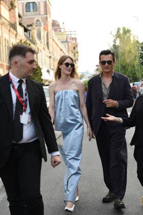 IPA88079294 - Venice: Celebrities spotted at the Hotel Excelsior on the second day of the Venice Film Festival; pictured are Mackenzie Davis and Rupert Friend  Copyright: xFRANCESCAxVIECELIx xFrancescaxViecelix 88079294