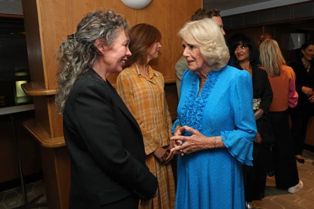 Queen Camilla Takes Part In Letters Live 2026 LONDON, ENGLAND - SEPTEMBER 03: Olivia Colman and Queen Camilla talk during Letters Live 2026 at The Royal Festival Hall on September 03, 2026 in London, England., Credit:Chris Jackson PA ROTA - B68 Avalon United Kingdom, England, London, The Royal Festival Hall  Copyright: xChrisxJacksonx xPAxROTAx-xB68x xAvalonx 1130491841