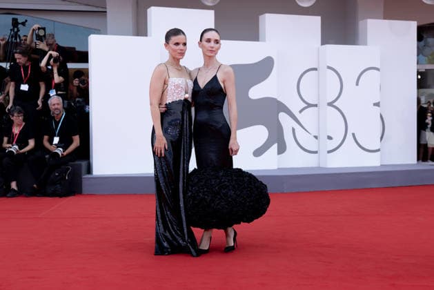 Bucking Fastard Screening - The 83rd Venice International Film Festival Kate Mara and Rooney Mara attend the Bucking Fastard Screening during the 83rd Venice International Film Festival at Sala Grande on September 03, 2026 in Venice, Italy.  Copyright: xKazukoxWakayamax