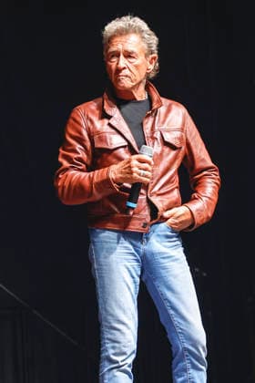 Peter Maffay at the event Halle, Stand Up! For Democracy, For Solidarity, For Saxony-Anhalt on the market square in Halle (Saale), September 3, 2028 Foto:xR.xStoffelsx xFuturexImagex halle_6925