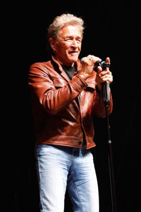Peter Maffay at the event Halle, Stand Up! For Democracy, For Solidarity, For Saxony-Anhalt on the market square in Halle (Saale), September 3, 2028 Foto:xR.xStoffelsx xFuturexImagex halle_6926