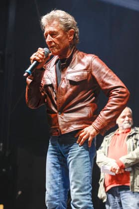 Peter Maffay at the event Halle, Stand Up! For Democracy, For Solidarity, For Saxony-Anhalt on the market square in Halle (Saale), September 3, 2028 Foto:xR.xStoffelsx xFuturexImagex halle_6935