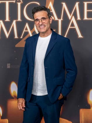 September 4, 2026, Madrid, Madrid, Spain: LUIS LARRODERA attend the RED CARPET photocall for the movie Ã¢â‚¬oe PRACTICAMENTE MAGIA 2 Ã¢â‚¬Â at the Palacio de Santa BoÂ¡rbara on September 3, 2026, in Madrid, Spain. Madrid Spain  - ZUMAc312 20260904_zsp_c312_054 Copyright: xOscarxManuelxSanchezx