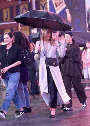 Jennifer Aniston is seen filming ˜The Morning Show™ in Times Square Featuring: Jennifer Aniston Where: New York City, New York, United States When: 03 Sep 2026 Credit: Jose Perez INSTARimages EDITORIAL USE ONLY. NOT FOR USE BY NEWSPAPERS BASED IN THE UK. Copyright: xx instar55974525