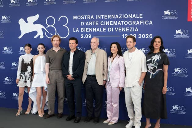 Bucking Fastard Photocall - The 83rd Venice International Film Festival (L-R) Domhnall Gleeson, Orlando Bloom, Rooney Mara, Kate Mara and Director Werner Herzog attend the Bucking Fastard Photocall during the 83rd Venice International Film Festival at Palazzo del Casino on September 03, 2026 in Venice, Italy. attend the Bucking Fastard Photocall during the 83rd Venice International Film Festival at Palazzo del Casino on September 03, 2026 in Venice, Italy during International Film Festival, Venezia Italia  Copyright: xKazukoxWakayamax