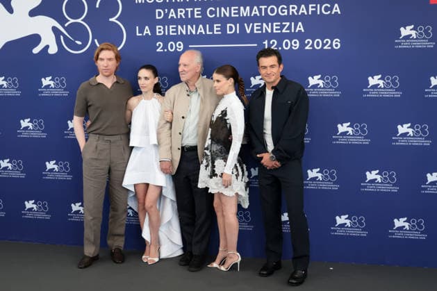 Bucking Fastard Photocall - The 83rd Venice International Film Festival (L-R) Domhnall Gleeson, Orlando Bloom, Rooney Mara, Kate Mara and Director Werner Herzog attend the Bucking Fastard Photocall during the 83rd Venice International Film Festival at Palazzo del Casino on September 03, 2026 in Venice, Italy. attend the Bucking Fastard Photocall during the 83rd Venice International Film Festival at Palazzo del Casino on September 03, 2026 in Venice, Italy during International Film Festival, Venezia Italia  Copyright: xKazukoxWakayamax