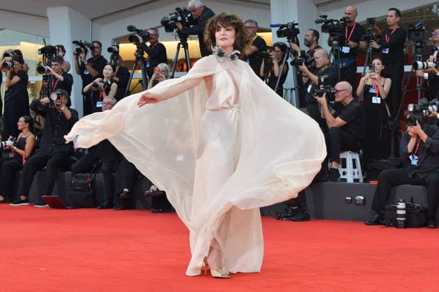 83rd Venice Mostra 83rd Venice Mostra Venice International Film Festival WILD HORSE NINE Premiere Parker Posey at the Wild Horse Nine Premiere Photos by Thomas Bohlen Starface 459372 September 3, 2026 Venice, Italy  Copyright: xThomasxBohlenx STAR_459372_227