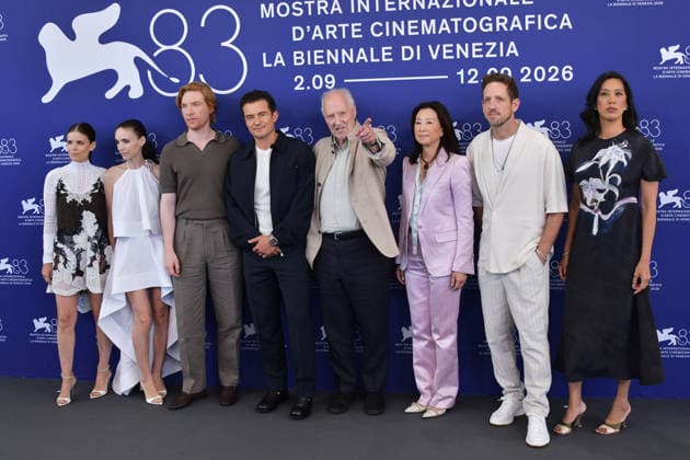 83rd Venice Film Festival Photocall 83rd Venice Film Festival Venice International Film Festival Bucking Fastard Photocall Domhnall Gleeson, Orlando Bloom, Rooney Mara, Kate Mara, and Director Werner Herzog attend the Bucking Fastard Photocall. Photos by Thomas Bohlen. Starface 459366 2026 09 03 Venice, Italy  Copyright: xThomasxBohlenx STAR_459366_094