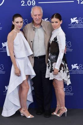 83rd Venice Film Festival Photocall 83rd Venice Film Festival Venice International Film Festival Bucking Fastard Photocall Rooney Mara, Kate Mara, and Director Werner Herzog attend the Bucking Fastard Photocall Photos by Thomas Bohlen Starface 459366 September 3, 2026 Venice, Italy  Copyright: xThomasxBohlenx STAR_459366_113