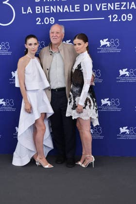 83rd Venice Film Festival Photocall 83rd Venice Film Festival Venice International Film Festival Bucking Fastard Photocall Rooney Mara, Kate Mara, and Director Werner Herzog attend the Bucking Fastard Photocall Photos by Thomas Bohlen Starface 459366 September 3, 2026 Venice, Italy  Copyright: xThomasxBohlenx STAR_459366_114