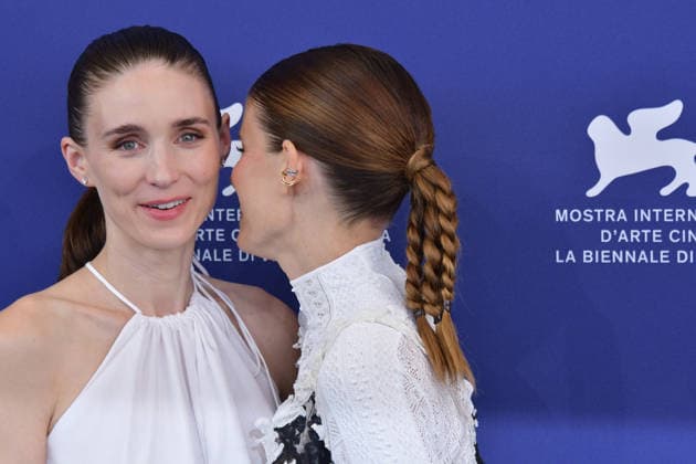 83rd Venice Film Festival Photocall 83rd Venice Film Festival Venice International Film Festival Bucking Fastard Photocall Rooney Mara and Kate Mara wait for the Bucking Fastard Photocall Photos by Thomas Bohlen Starface 459366 September 3, 2026 Venice, Italy  Copyright: xThomasxBohlenx STAR_459366_126