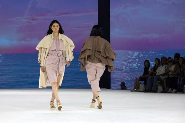 Seoul Fashion Week S S 2027 - Runway - CAHIERS Models walk the runway for designer Kim Ah Young s CAHIERS collection during the Seoul Fashion Week S S 2027 at Dongdaemun Design Plaza (DDP) in Seoul, South Korea, on September 04, 2026. Seoul South Korea  Copyright: xMatrixxImagesx xJungxUi-Chelx