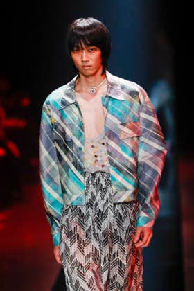September 4, 2026, Tokyo, Japan: A model wearing fashion brand WISHARAWISH walks down the runway during the Rakuten Fashion Week TOKYO 2027 Spring Summer Collection. The fashion week runs from August 31 to September 5. Tokyo Japan  - ZUMAm191 20260904_aap_m191_011 Copyright: xRodrigoxReyesxMarinx