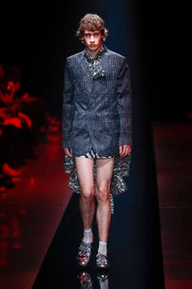 September 4, 2026, Tokyo, Japan: A model wearing fashion brand WISHARAWISH walks down the runway during the Rakuten Fashion Week TOKYO 2027 Spring Summer Collection. The fashion week runs from August 31 to September 5. Tokyo Japan  - ZUMAm191 20260904_aap_m191_017 Copyright: xRodrigoxReyesxMarinx
