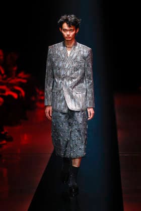 September 4, 2026, Tokyo, Japan: A model wearing fashion brand WISHARAWISH walks down the runway during the Rakuten Fashion Week TOKYO 2027 Spring Summer Collection. The fashion week runs from August 31 to September 5. Tokyo Japan  - ZUMAm191 20260904_aap_m191_028 Copyright: xRodrigoxReyesxMarinx