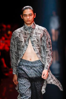 September 4, 2026, Tokyo, Japan: A model wearing fashion brand WISHARAWISH walks down the runway during the Rakuten Fashion Week TOKYO 2027 Spring Summer Collection. The fashion week runs from August 31 to September 5. Tokyo Japan  - ZUMAm191 20260904_aap_m191_039 Copyright: xRodrigoxReyesxMarinx