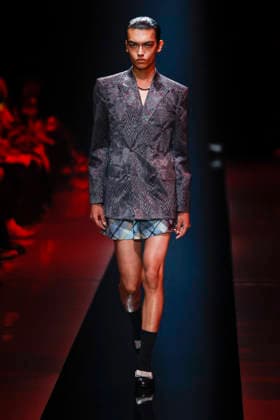 September 4, 2026, Tokyo, Japan: A model wearing fashion brand WISHARAWISH walks down the runway during the Rakuten Fashion Week TOKYO 2027 Spring Summer Collection. The fashion week runs from August 31 to September 5. Tokyo Japan  - ZUMAm191 20260904_aap_m191_046 Copyright: xRodrigoxReyesxMarinx