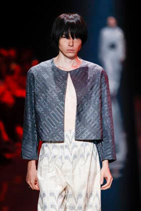 September 4, 2026, Tokyo, Japan: A model wearing fashion brand WISHARAWISH walks down the runway during the Rakuten Fashion Week TOKYO 2027 Spring Summer Collection. The fashion week runs from August 31 to September 5. Tokyo Japan  - ZUMAm191 20260904_aap_m191_047 Copyright: xRodrigoxReyesxMarinx