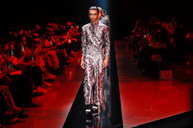 September 4, 2026, Tokyo, Japan: Models wearing fashion brand WISHARAWISH walk down the runway during the Rakuten Fashion Week TOKYO 2027 Spring Summer Collection. The fashion week runs from August 31 to September 5. Tokyo Japan  - ZUMAm191 20260904_aap_m191_048 Copyright: xRodrigoxReyesxMarinx