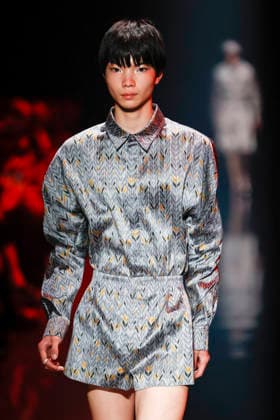 September 4, 2026, Tokyo, Japan: A model wearing fashion brand WISHARAWISH walks down the runway during the Rakuten Fashion Week TOKYO 2027 Spring Summer Collection. The fashion week runs from August 31 to September 5. Tokyo Japan  - ZUMAm191 20260904_aap_m191_059 Copyright: xRodrigoxReyesxMarinx