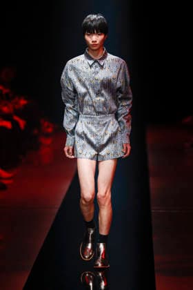 September 4, 2026, Tokyo, Japan: A model wearing fashion brand WISHARAWISH walks down the runway during the Rakuten Fashion Week TOKYO 2027 Spring Summer Collection. The fashion week runs from August 31 to September 5. Tokyo Japan  - ZUMAm191 20260904_aap_m191_061 Copyright: xRodrigoxReyesxMarinx