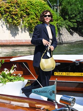 IPA88100082 - Venice, 83rd Venice International Film Festival 2026 - Day 3 - Arrivals at the Excelsior Hotel pier - Pictured: Maggie Gyllenhaal  Copyright: xManuelexMangiarottix xPoolxPhotoxEventsx08x 88100082