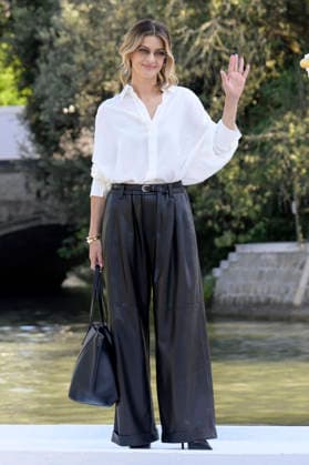 Barbara Ronchi upon her arrival at the pier of the Hotel Excelsior at the 2026 Venice Biennale, the 83rd Venice International Film Festival, Venice, September 4, 2026 Foto:xA.xM.xTinghinox xFuturexImagex ronchi_6903