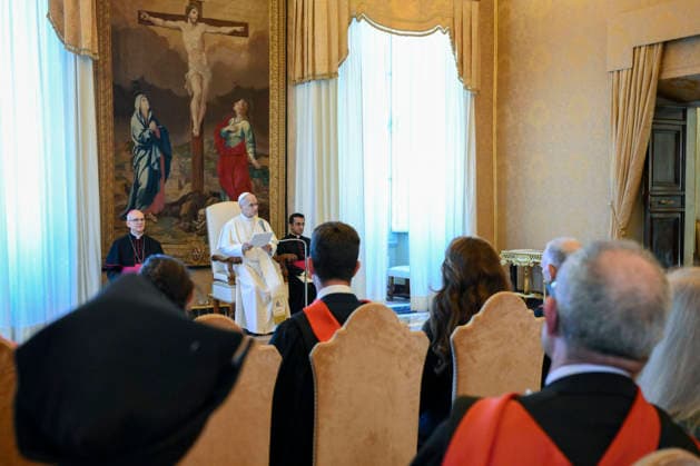 News Bilder des Tages Pope Leo XIV private audience - Oriel College, University of Oxford Italy, Rome , Vatican, 2026 9 4 : Pope Leo XIV receives members of the Oriel College, University of Oxford, delegation in a private audience at the Vatican, 04 September 2026. EDITORIAL USE ONLY - NO BOOKS Copyright: xMASSIMILIANOxxMIGLIORATOx