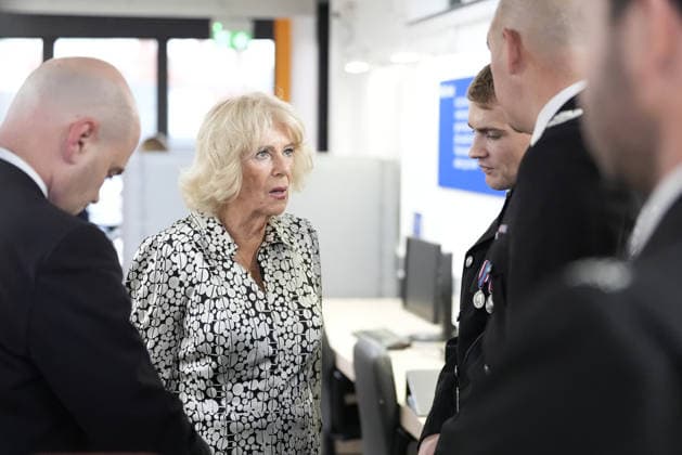 Queen Camilla visit to Liverpool Queen Camilla meets first responders who were involved in the response and aftermath of the arson attack during a visit to Spellow Hub Community Library in Liverpool, which has reopened after the site was destroyed by rioters in August 2024. Picture date: Friday September 4, 2026. PA Photo. Spellow Hub Community Library was destroyed during riots in Liverpool, suffering extensive fire damage and water damage resulting from firefighting efforts. The arson attack prompted widespread public outrage and book donations poured , including items from The Queen and a number of authors including Frank Cottrell-Boyce and Nigella Lawson., Credit:Peter Byrne PA ROTA - B68 Avalon UK, Liverpool  Copyright: xPeterxByrnex xPAxROTAx-xB68x xAvalonx 1130690732