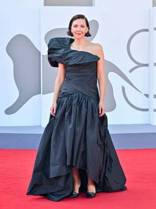 IPA88108725 - Venice, 83rd Venice International Film Festival 2026 - Night 3. Red Carpet for the film 15 18: A Place to Heal. Pictured: Maggie Gyllenhaal  Copyright: xManuelexMangiarottix xPoolxPhotoxEventsx08x 88108725