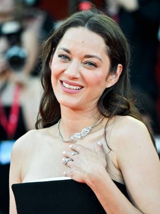 IPA88110942 - Venice, 83rd Venice International Film Festival 2026 - Night 3 - Red carpet for *Nelson san, anata wa hito wo koroshimashitaka?* (*Mr. Nelson, Did You Kill People?*) - Pictured: Marion Cotillard  Copyright: xManuelexMangiarottix xPoolxPhotoxEventsx08x 88110942