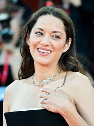 IPA88110949 - Venice, 83rd Venice International Film Festival 2026 - Night 3 - Red carpet for *Nelson san, anata wa hito wo koroshimashitaka?* (*Mr. Nelson, Did You Kill People?*) - Pictured: Marion Cotillard  Copyright: xManuelexMangiarottix xPoolxPhotoxEventsx08x 88110949