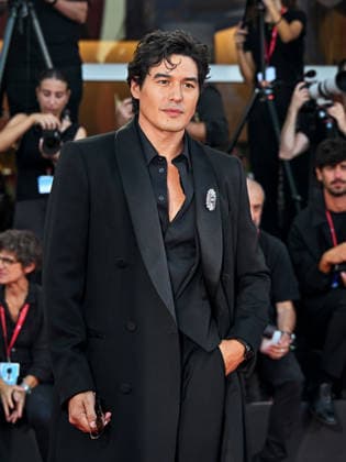 IPA88112927 - Venice, 83rd Venice International Film Festival 2026 - Night 3 - Red carpet for *Nelson san, anata wa hito wo koroshimashitaka?* (*Mr. Nelson, Did You Kill People?*) - In the photo: CRISTIANO CACCAMO  Copyright: xManuelexMangiarottix xPoolxPhotoxEventsx08x 88112927