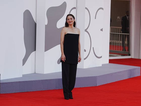 04 September Festival de Venise VENICE, ITALY - SEPTEMBER 04: Marion Cotillard attends the Mr. Nelson, Did You Kill People? Screening during the 83rd Venice International Film Festival at Sala Grande on September 04, 2026 in Venice, Italy Photo: Laurent Lairys. venise  Copyright: xLaurentxLairysx