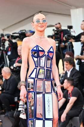 September 4, 2026, Venice, Rome, Italy: A guest wearing a special dress on the red carpet for the film Nelson San, anata wa hito wo koroshimashitaka? , 83rd Venice International Film Festival, Venice, September 4, 2026 Venice Italy  - ZUMAa289 20260904_zia_a289_349 Copyright: xMariaxLauraxAntonellix xAgfx