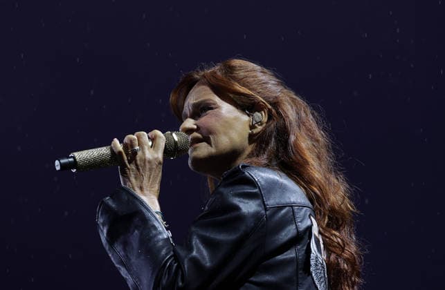 Johannes Oerding and Band, Andrea Berg: Live Concert as Part of Stars am Strand in Timmendorfer Strand