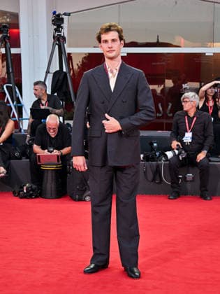 IPA88114235 - Venice, 83rd Venice International Film Festival 2026 - Night 3 - Red carpet for *Nelson san, anata wa hito wo koroshimashitaka?* (*Mr. Nelson, Did You Kill People?*) - Photo credit: Emanuele Maria Di Stefano  Copyright: xManuelexMangiarottix xPoolxPhotoxEventsx08x 88114235