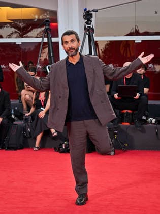 IPA88114260 - Venice, 83rd Venice International Film Festival 2026 - Night 3 - Red carpet for *Nelson San, Anata wa Hito wo Koroshimashitaka?* (*Mr. Nelson, Did You Kill People?*) - Pictured: Edoardo Gabbriellini  Copyright: xManuelexMangiarottix xPoolxPhotoxEventsx08x 88114260