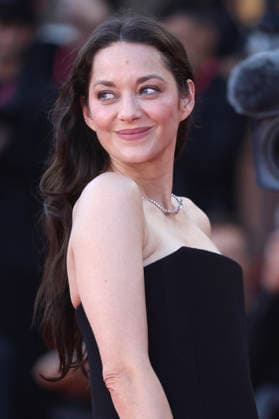 Marion Cotillard at the premiere of the film *Mr. Nelson, Did You Kill People? Nelson san, anata wa hito o koro shimashita ka* at the 2023 Venice Biennale—the 83rd Venice International Film Festival—at the Palazzo del Cinema in Venice, September 4, 202 Foto:xD.xBedrosianx xFuturexImagex kill_6872