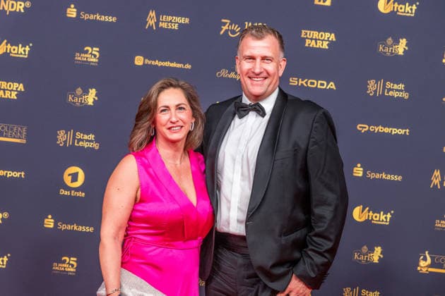 LEIPZIG, GERMANY, SEPTEMBER 4, 2026 The 2026 Golden Hen Awards ceremony on the red carpet in Exhibition Hall 1 in Leipzig. Once again, the gala will honor personalities from entertainment, television, music, and sports will be honored MDR host Rene Kindermann 2026 Golden Hen Awards Red Carpet