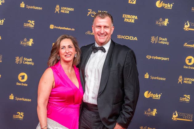 LEIPZIG, GERMANY, SEPTEMBER 4, 2026 The 2026 Golden Hen Awards ceremony on the red carpet in Exhibition Hall 1 in Leipzig At the gala, personalities from the worlds of entertainment, television, music, and sports will be honored. MDR host Rene Kindermann, 2026 Golden Hen, red carpet