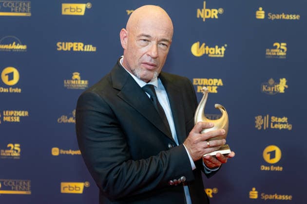 Leipzig - 32. Goldene Henne in Leipzig: Bernd Heinrich Graf (Der Graf), Frontmann von Unheilig erhält die Goldene Henne bei der Publikumswahl Musik 04.09.2026 ab 18 Uhr Leipzig, Messe-Allee 1 (Leipziger Messe) Fotograf:EHL Media Björn Stach im Foto: Bernd Heinrich Graf (Der Graf), Frontmann von Unheilig erhält die Goldene Henne bei der Publikumswahl Musik - Deutschlands größter Publikumspreis, die Goldene Henne wird am 4. September 2026 zum 32. Mal vergeben. Die Preisverleihung findet erneut in Leipzig statt und wird vor rund 4.500 Zuschauern in der HALLE:EINS der Leipziger Messe zum zweiten Mal in der ARD live ab 20.15 Uhr übertragen. Die Preise in den Kategorien Entertainment, Film & Fernsehen, Musik Copyright: xEHLxMedia BjörnxStachx 20260904_Leipzig-Goldene-Henne-Der-Graf-Unheilig_6