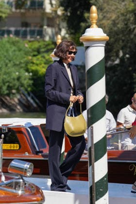 Maggie Gyllenhaal is seen at the Hotel Excelsior Venice Lido pier during the 83rd Venice International Film Festival on September 4, 2026, in Venice, Italy. Lucia Sabatelli, Venice, Italy  Copyright: xLuciaxSabatellix xBestimagexLuciaxSabatellix xBestimagex