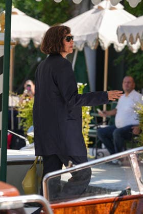 Maggie Gyllenhaal is seen at the Hotel Excelsior Venice Lido pier during the 83rd Venice International Film Festival on September 4, 2026, in Venice, Italy. Lucia Sabatelli, Venice, Italy  Copyright: xLuciaxSabatellix xBestimagexLuciaxSabatellix xBestimagex