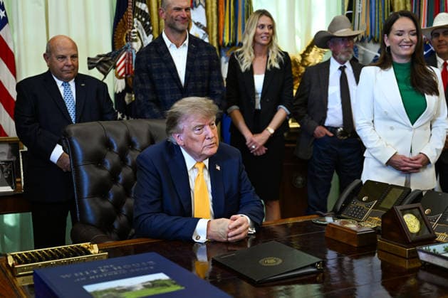September 4, 2026, Washington, District Of Columbia, USA: WASHINGTON, DC - SEPTEMBER 4: United States President Donald J Trump makes an announcement on taking action to help farmers and ranchers with meat processing on Friday, Sept. 4, 2026 in the Oval Office of the White House in Washington, DC, USA Washington USA  - ZUMAs152 20260904_faa_s152_026 Copyright: xAnnabellexGordonx-xPoolxviaxCNPx