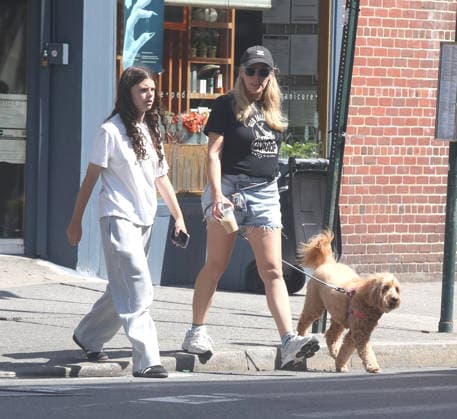 Busy Philipps and daughter Birdie Silverstein walk their dog in the West Village later meeting up with a friend for lunch. Philipps underwent surgery 6 months ago to remove a brain tumor. Featuring: Busy Philipps, Birdie Silverstein Where: New York City, New York, United States When: 04 Sep 2026 Credit: Rob Davis INSTARimages EDITORIAL USE ONLY. NOT FOR USE BY NEWSPAPERS BASED IN THE UK. Copyright: xx instar55979881
