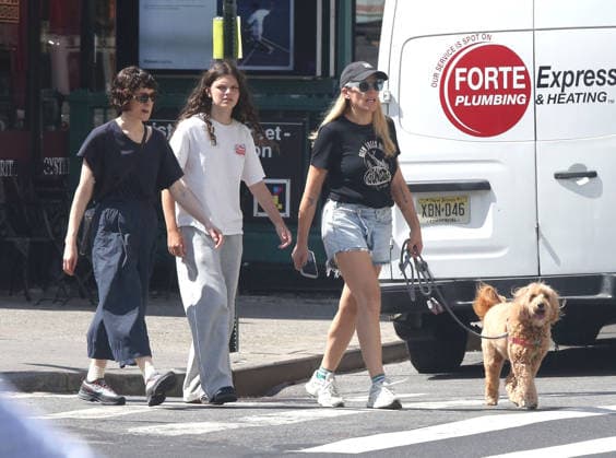 Busy Philipps and daughter Birdie Silverstein walk their dog in the West Village later meeting up with a friend for lunch. Philipps underwent surgery 6 months ago to remove a brain tumor. Featuring: Busy Philipps, Birdie Silverstein Where: New York City, New York, United States When: 04 Sep 2026 Credit: Rob Davis INSTARimages EDITORIAL USE ONLY. NOT FOR USE BY NEWSPAPERS BASED IN THE UK. Copyright: xx instar55979884