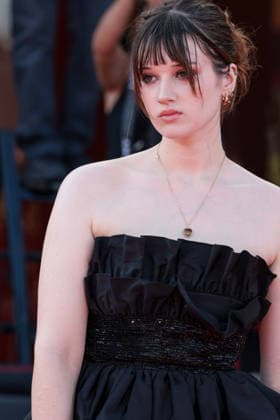 Zoe Monpart attending the screening of *15 18: A Place to Heal* during the 83rd Venice International Film Festival at the Sala Grande on September 4, 2026, in Venice, Italy. Lucia Sabatelli, Venice, Italy  Copyright: xLuciaxSabatellix xBestimagexLuciaxSabatellix xBestimagex