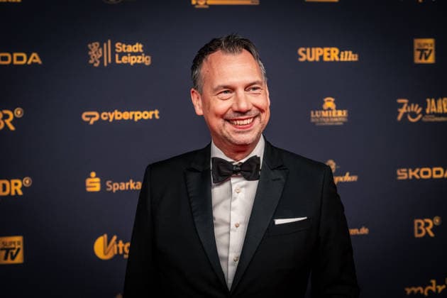 LEIPZIG, GERMANY, SEPTEMBER 4, 2026 The 2026 Golden Hen Awards ceremony on the red carpet in Exhibition Hall 1 in Leipzig. Once again, the gala will honor personalities from the worlds of entertainment, television, music, and sports will be honored. Sebastian Fitzek, 2026 Golden Hen, Red Carpet