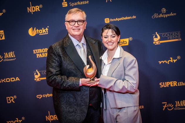 LEIPZIG, GERMANY, SEPTEMBER 4, 2026 The 2026 Golden Hen Awards ceremony in Exhibition Hall 1 in Leipzig. The gala will once again honor personalities from the worlds of entertainment, television, music, and sports will be honored. Pictured here: Hape Kerkeling with Tahnee as winners of the 2026 Golden Hen Award. Red Carpet